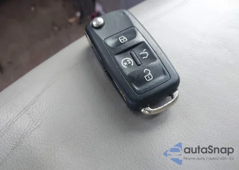 2015 Volkswagen Passat 2.0L Tdi Sel Premium z USA, uszkodzony, nr VIN 1VWCV7A3XFC095462